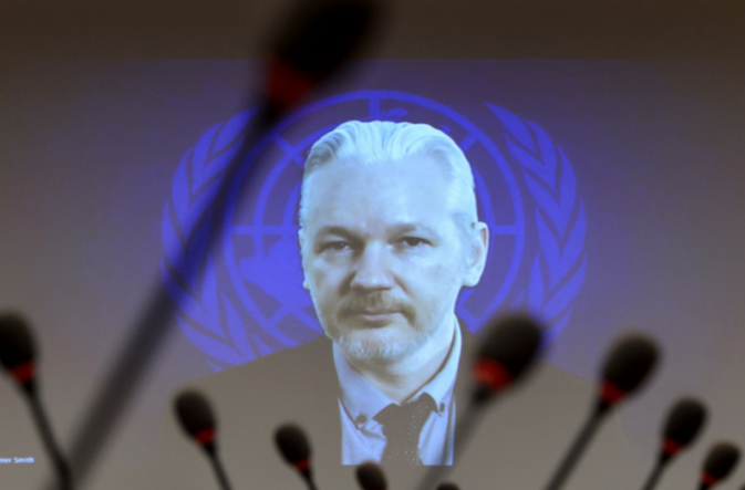 John Pilger: Getting Julian Assange - The Facts