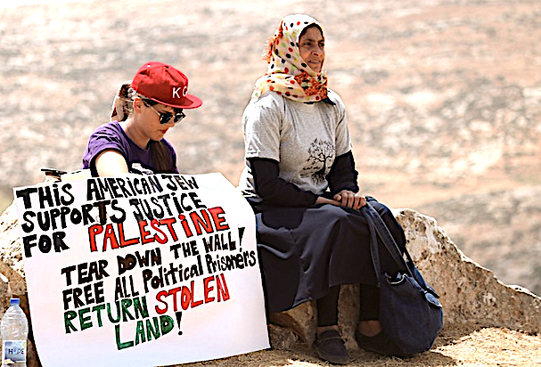 Jonathan Cook: Can young Jews in US turn the tide against Israel?