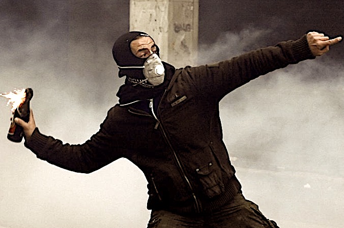 French Riots Escalate Again in Wake Of G20 - But Macron Is The Target