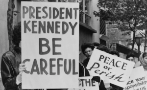 Cuban missile crisis: Three men go to war - The USA and Russia face-off over Cuba. Clinton and Putin over Syria?