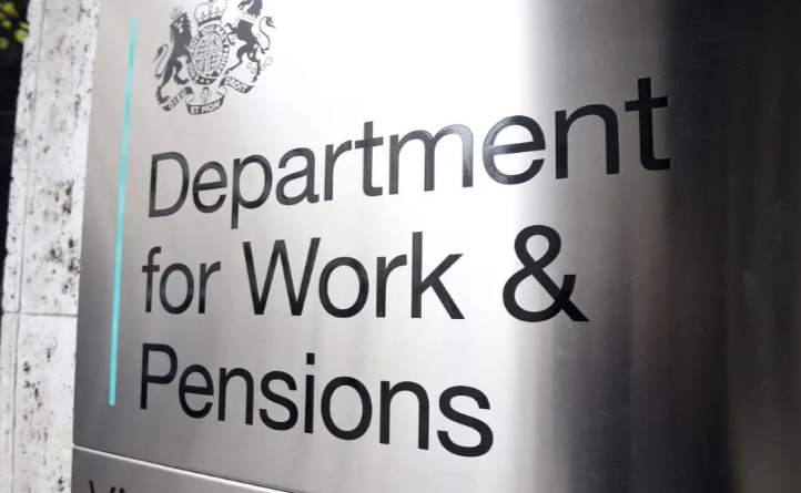Universal Credit driving Parents Into Despair And Debt Say MPs 