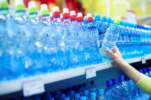 Industry calls on Philip Hammond to weaken planned plastics tax