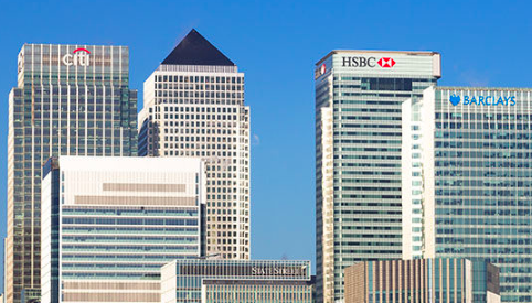 Moody’s Cuts Outlook for U.K. Banks, Citing Brexit